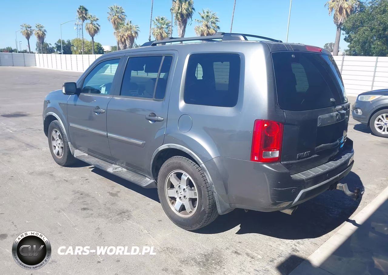 2011 Honda Pilot Touring VIN:5FNYF3H99BB015123 - 3