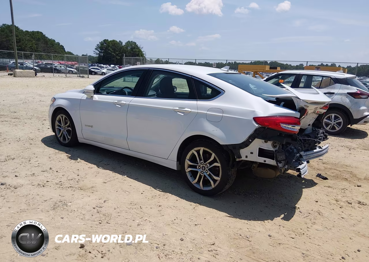 2019 Ford Fusion Hybrid Titanium VIN:3FA6P0RU8KR105583 - 3