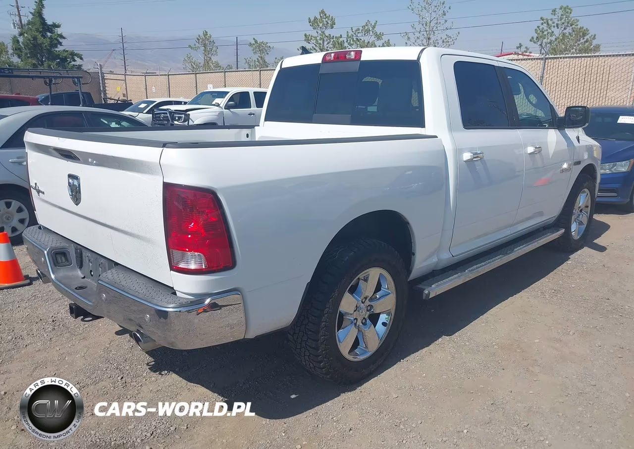 2015 Ram 1500 Lone Star VIN:1C6RR6LM1FS640317 - 4