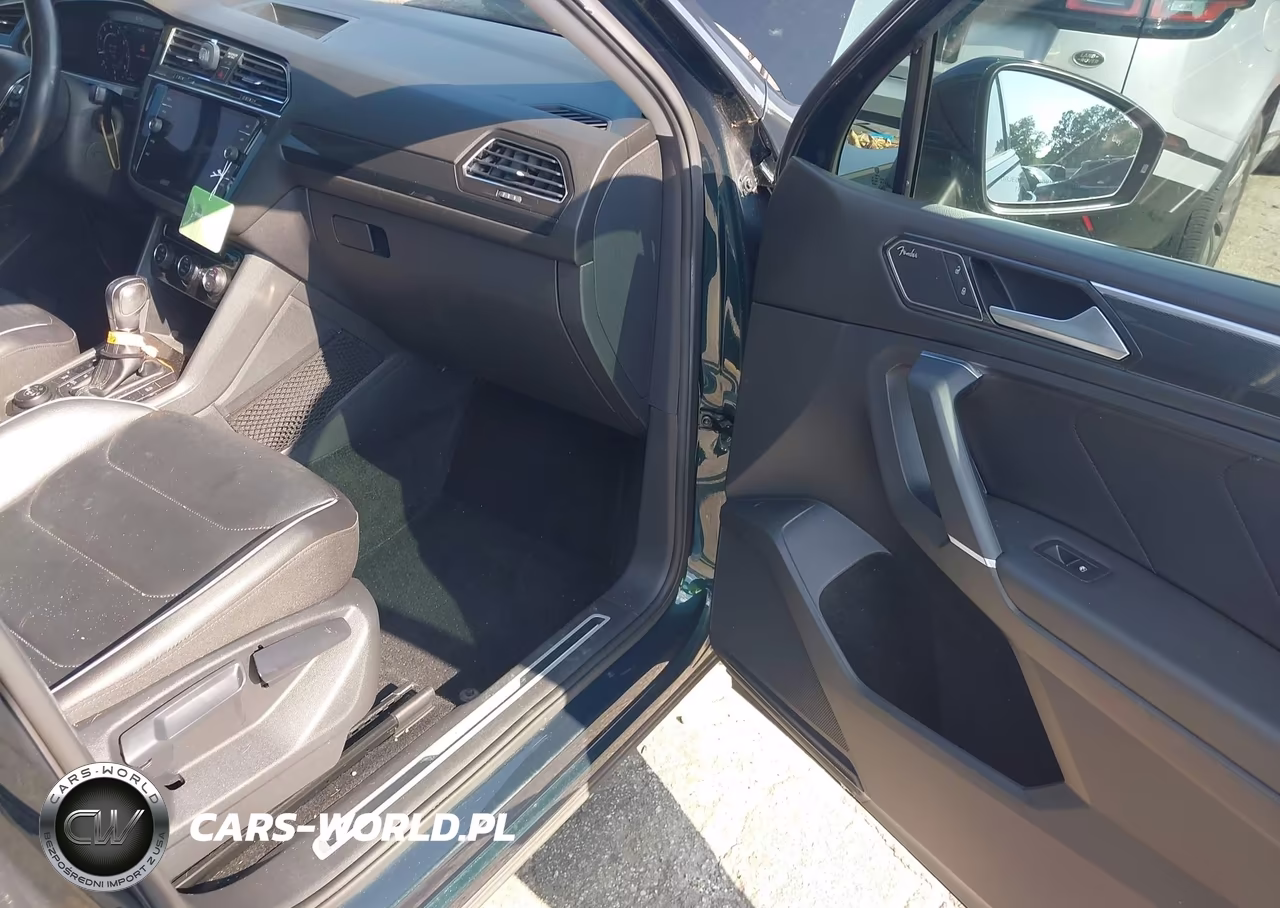 2018 Volkswagen Tiguan 2.0T Sel Premium VIN:3VV4B7AX8JM199895 - 5