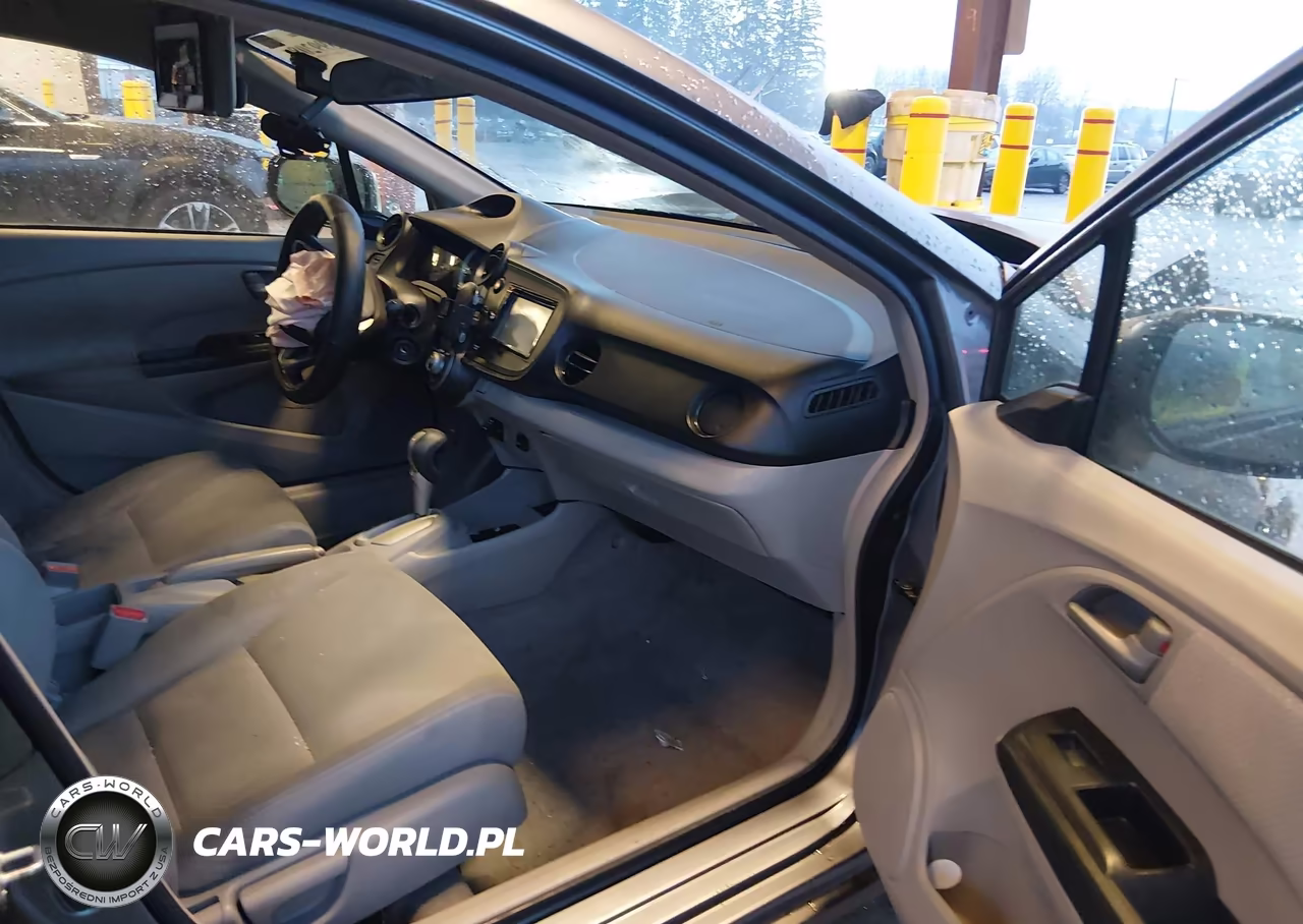 2011 Honda Insight VIN:JHMZE2H32BS001076 - 5