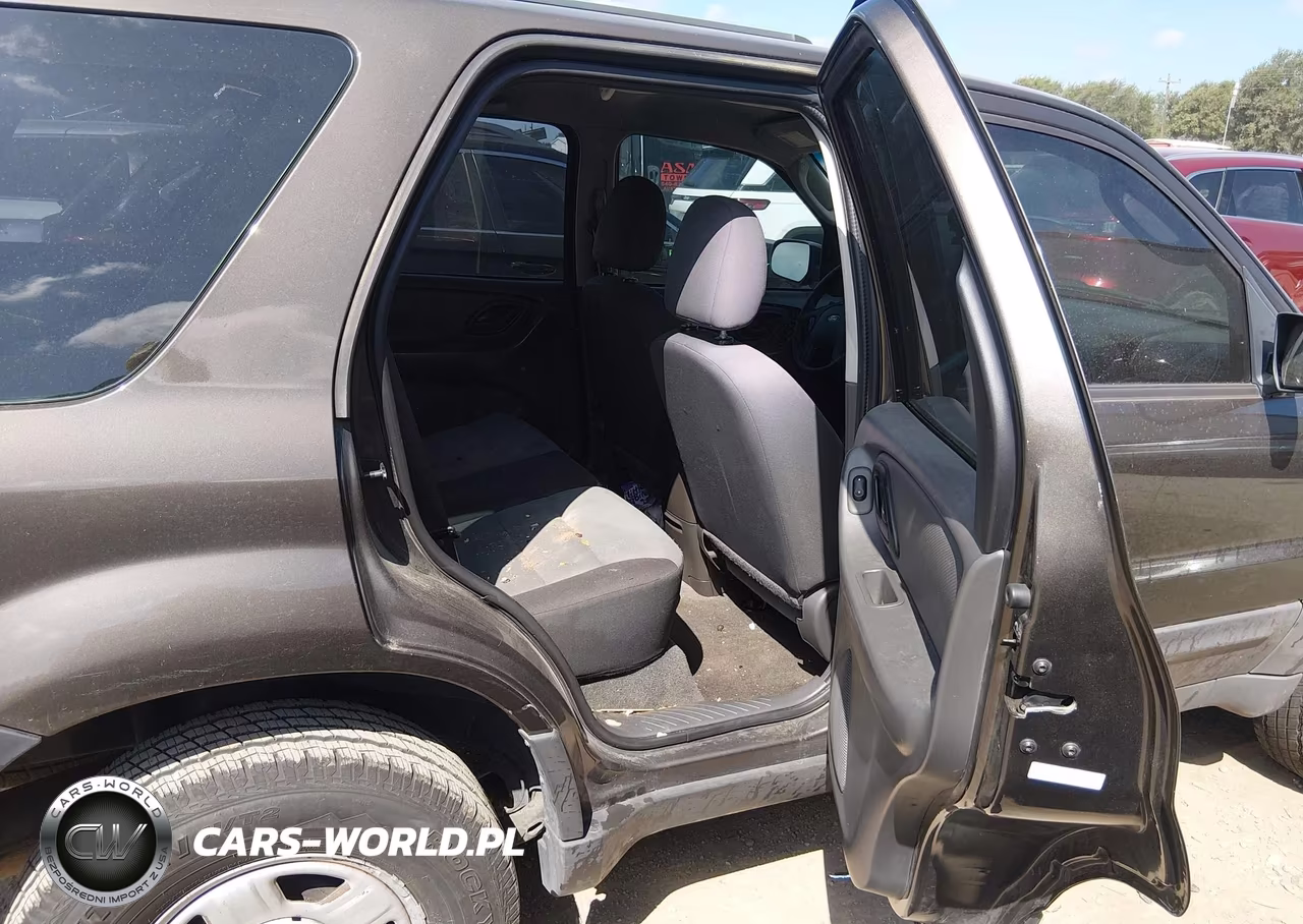 2007 Ford Escape Xls-Xls Manual VIN:1FMYU02Z67KB78783 - 8