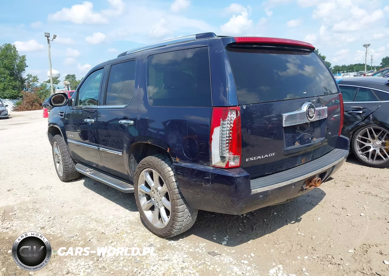2007 Cadillac Escalade Standard VIN:1GYFK63817R351217 - 3