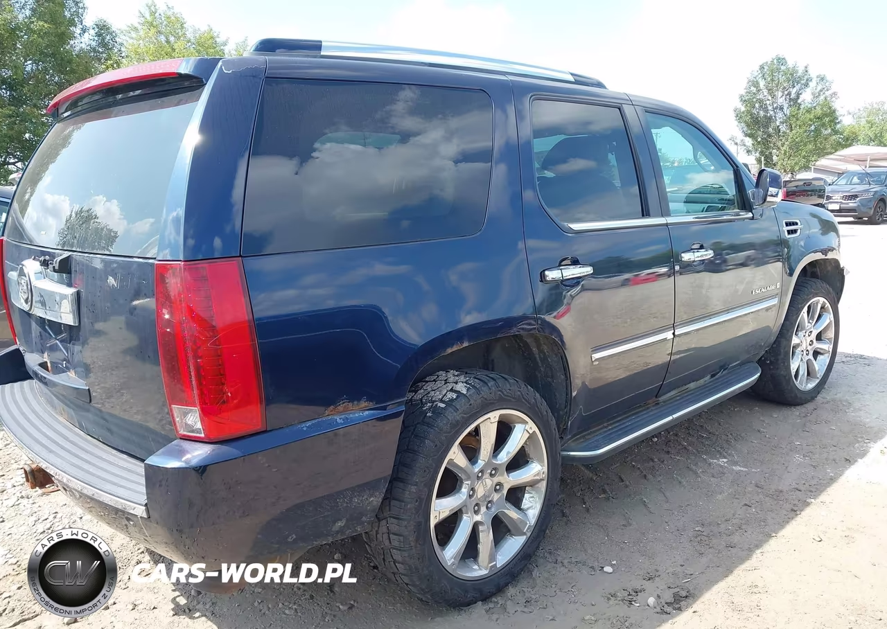 2007 Cadillac Escalade Standard VIN:1GYFK63817R351217 - 4