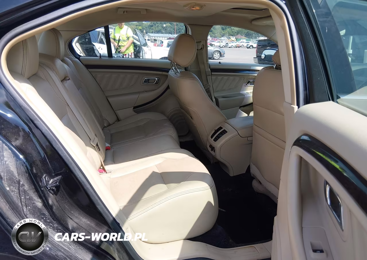 2017 Ford Taurus Limited VIN:1FAHP2F86HG117713 - 8