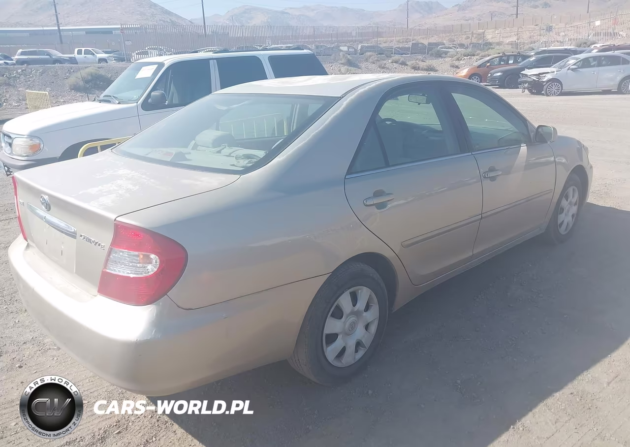 2003 Toyota Camry Le VIN:4T1BE32K13U160908 - 4