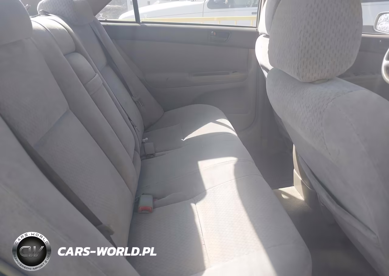 2003 Toyota Camry Le VIN:4T1BE32K13U160908 - 8
