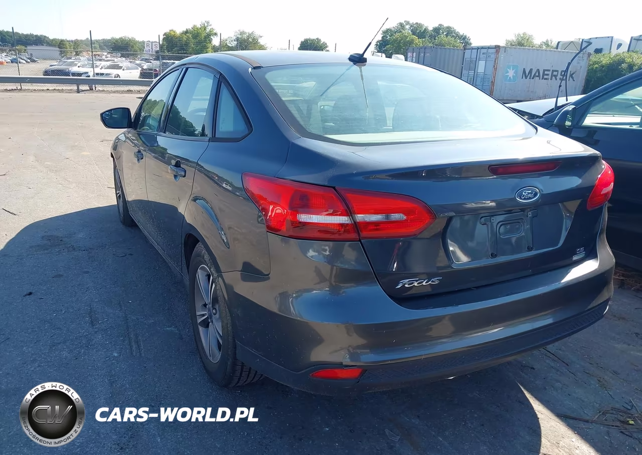 2017 Ford Focus Se VIN:1FADP3FE9HL269504 - 3