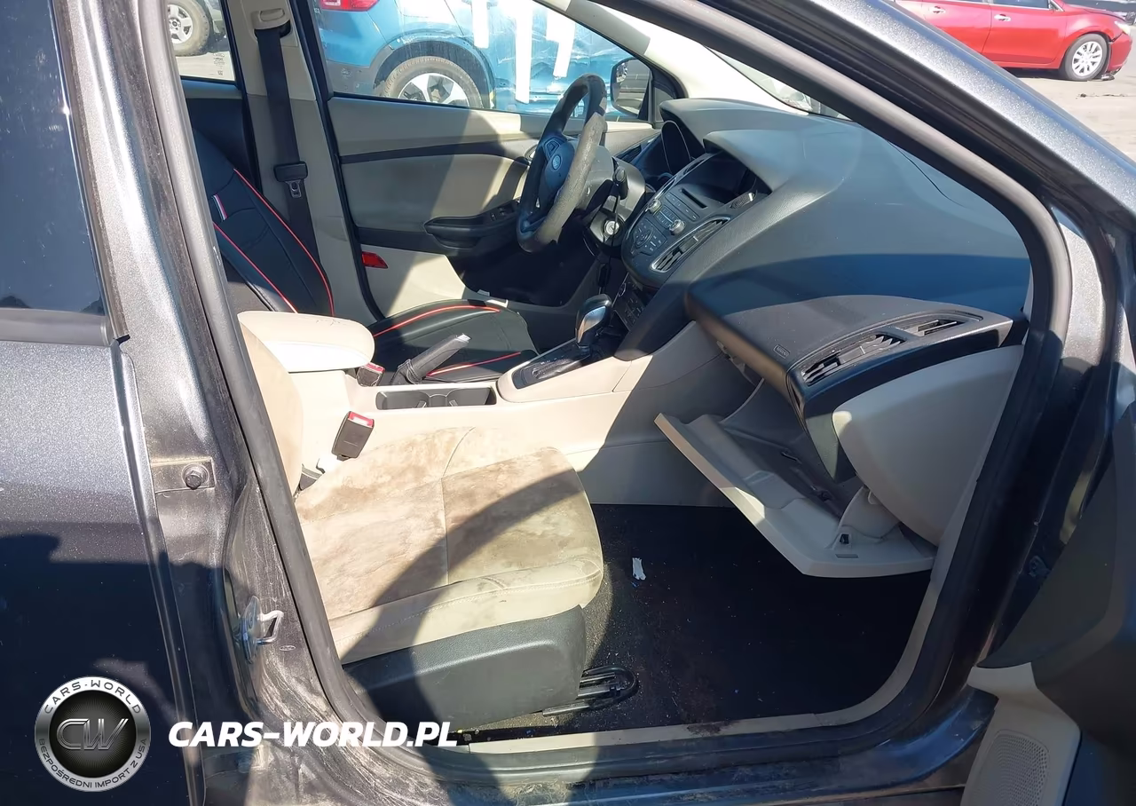 2017 Ford Focus Se VIN:1FADP3FE9HL269504 - 5