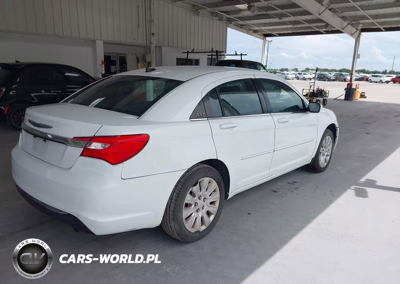 2012 Chrysler 200 VIN:1C3CCBAB8CN248301 - 4