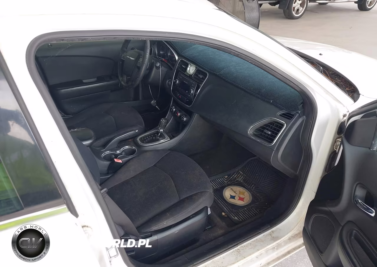 2012 Chrysler 200 VIN:1C3CCBAB8CN248301 - 5
