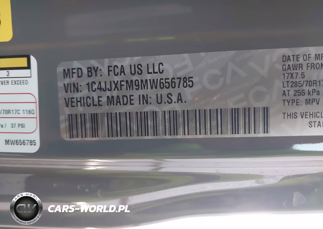 2021 Jeep Wrangler Unlimited Rubicon 4X4 VIN:1C4JJXFM9MW656785 - 9