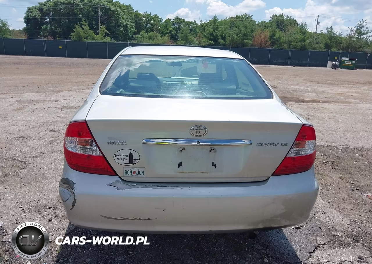 2002 Toyota Camry Le VIN:4T1BE32K62U071673 - 16