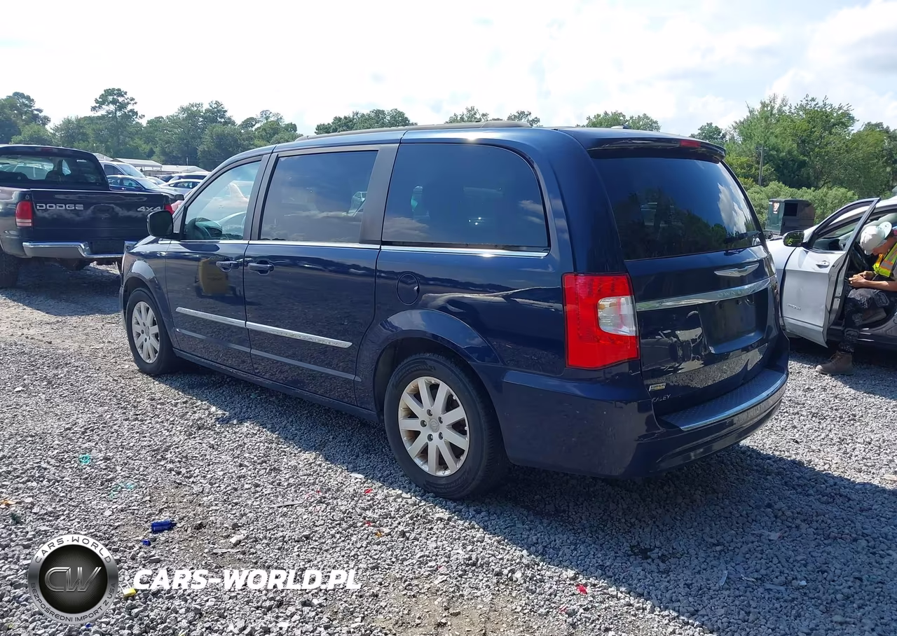2015 Chrysler Town & Country Touring VIN:2C4RC1BG8FR731014 - 3