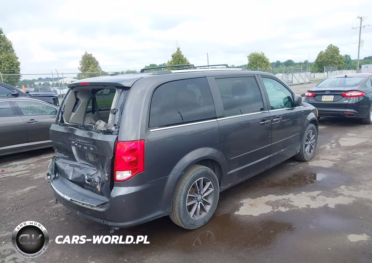 2017 Dodge Grand Caravan Sxt VIN:2C4RDGCG8HR772616 - 4