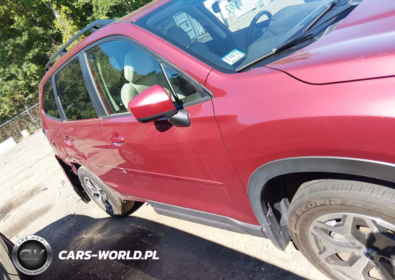 2023 Subaru Forester Premium VIN:JF2SKAECXPH430711 - 12