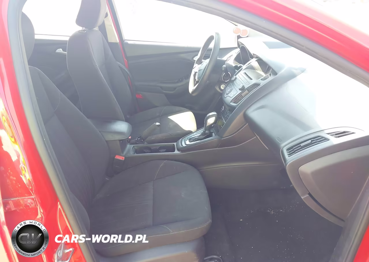 2015 Ford Focus Se VIN:1FADP3K2XFL224483 - 5