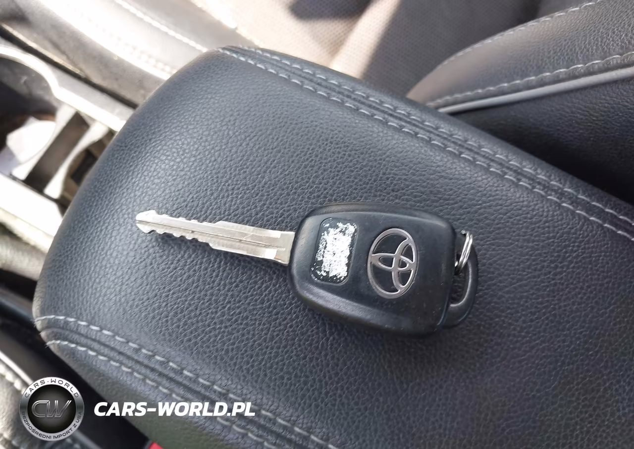 2015 Toyota Corolla S Plus VIN:2T1BURHE3FC245309 - 11
