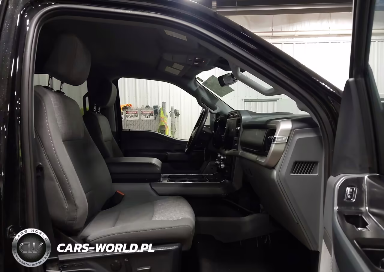 2023 Ford F-150 Xlt VIN:1FTFW1E84PFC32086 - 5