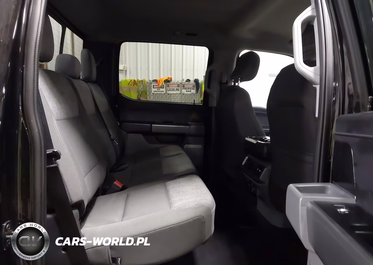 2023 Ford F-150 Xlt VIN:1FTFW1E84PFC32086 - 8