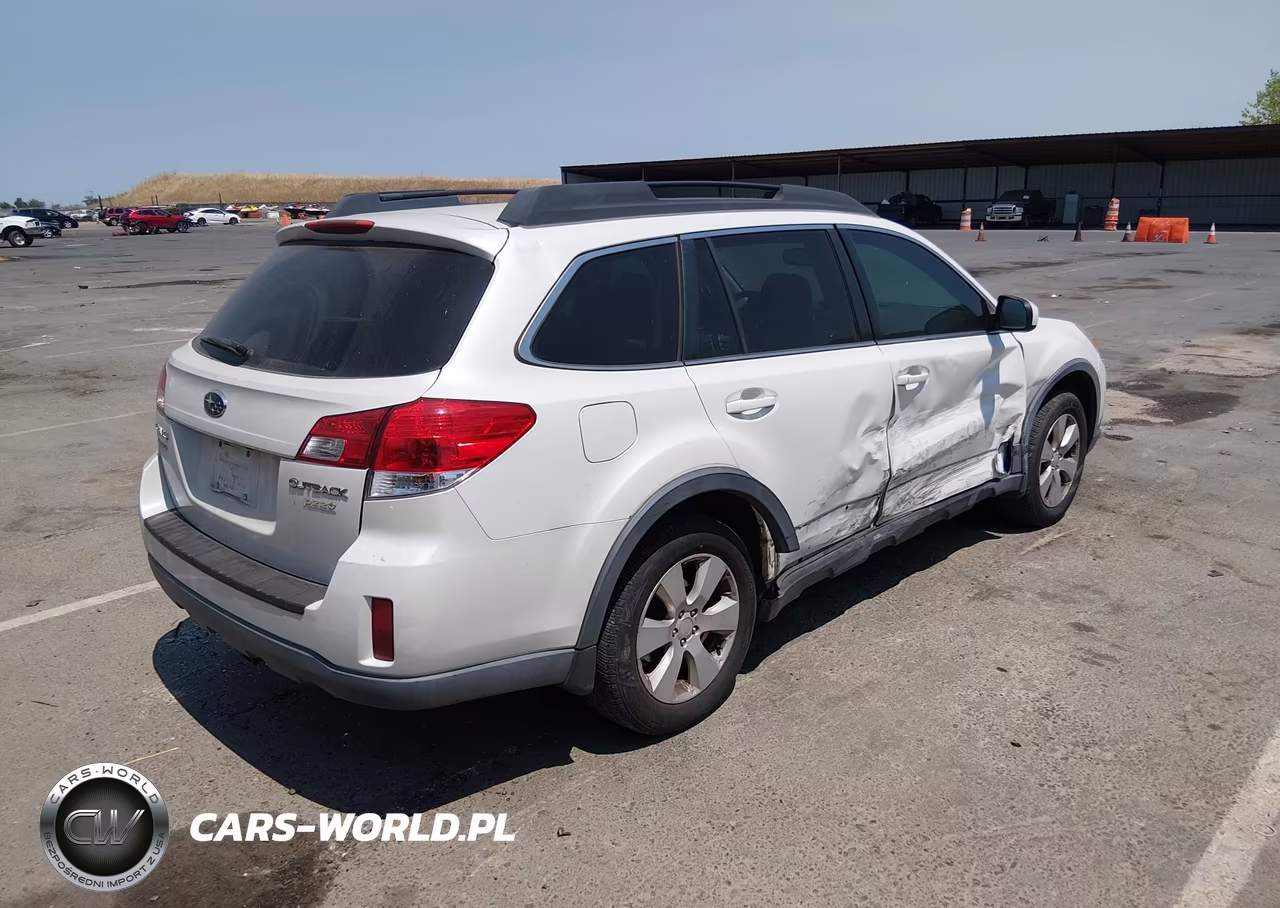 2012 Subaru Outback 2.5I Premium VIN:4S4BRBGCXC3225857 - 4