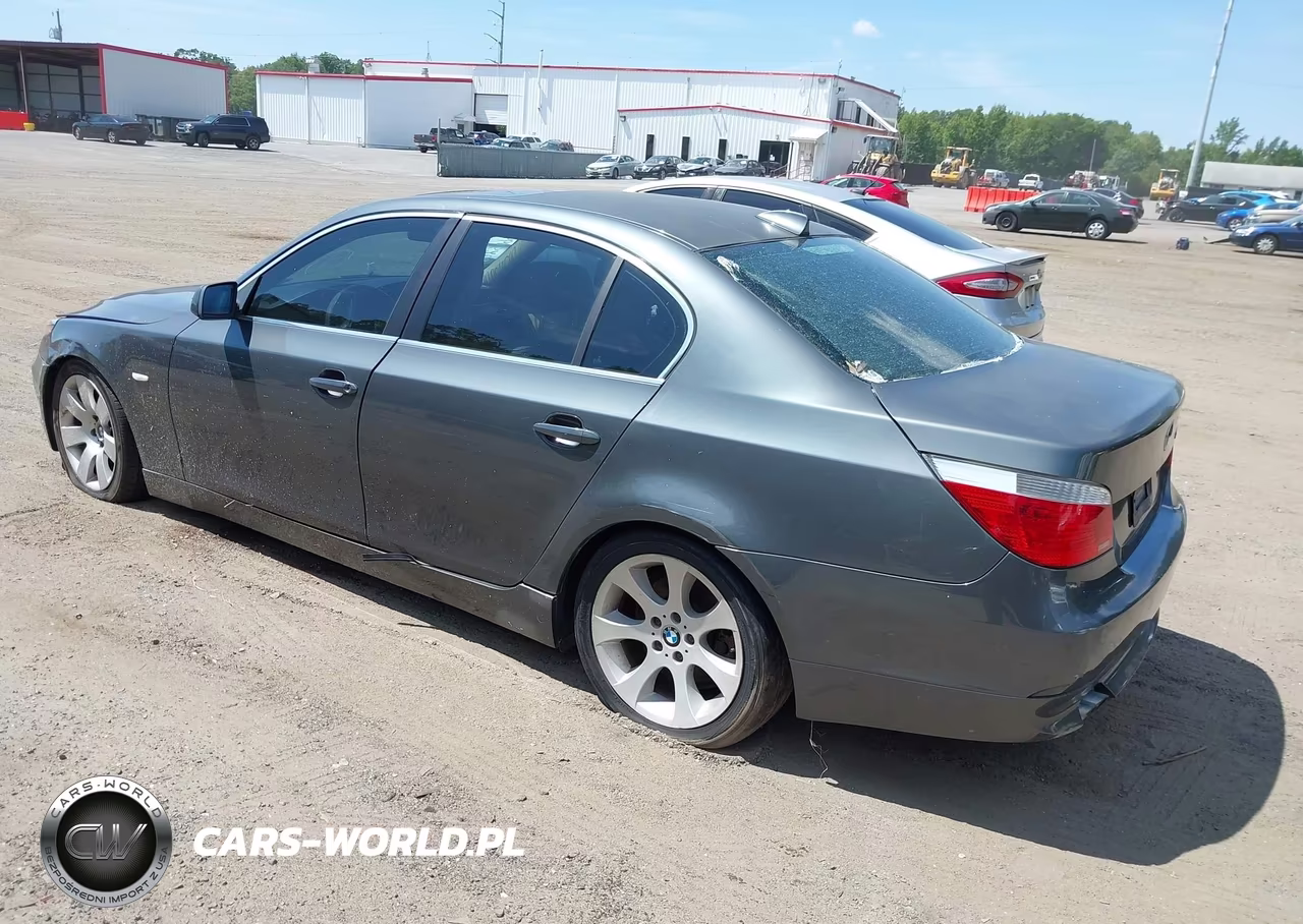 2007 BMW 530I VIN:WBANE73567CM55710 - 3