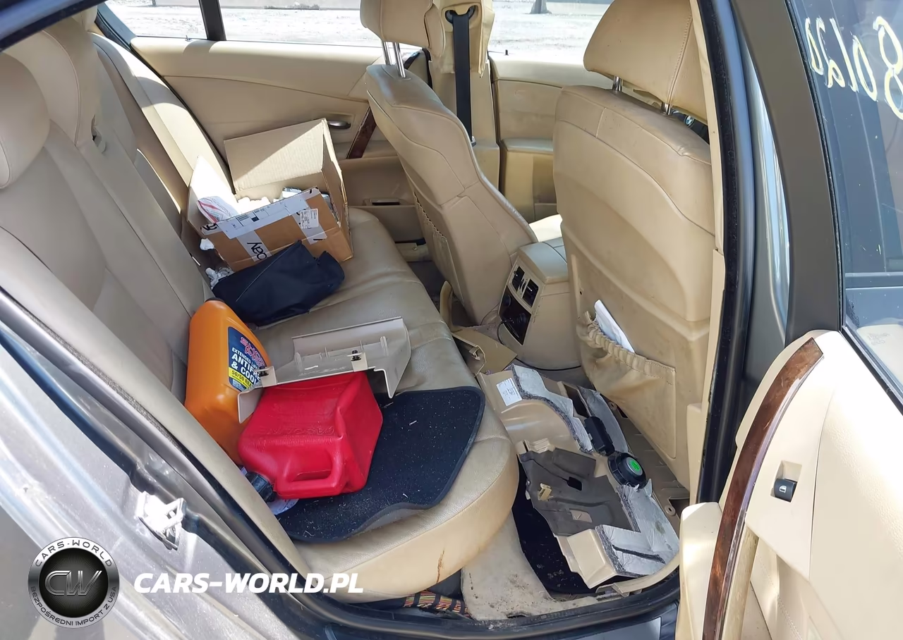 2007 BMW 530I VIN:WBANE73567CM55710 - 8