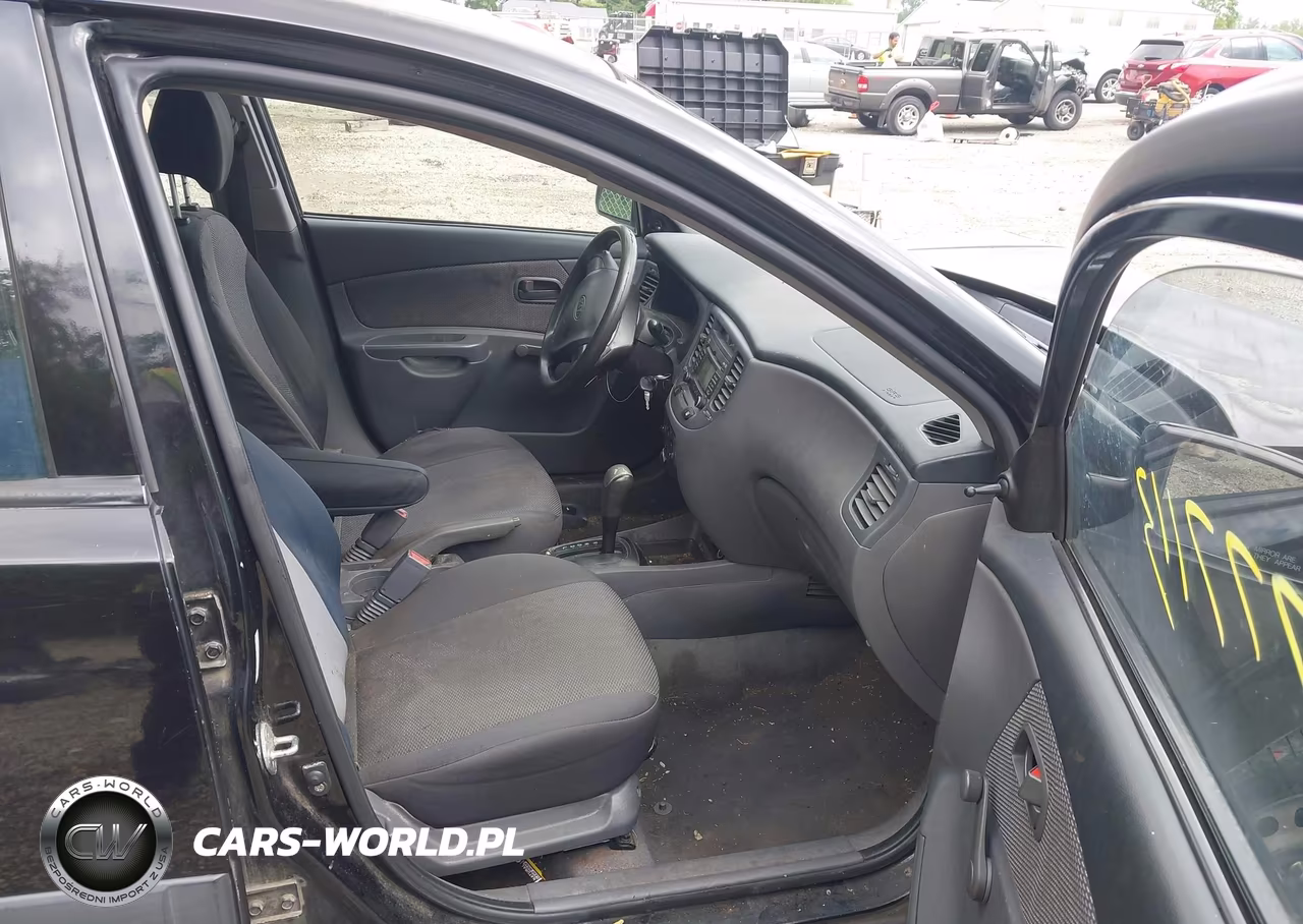 2009 Kia Rio Lx VIN:KNADE223296461553 - 5