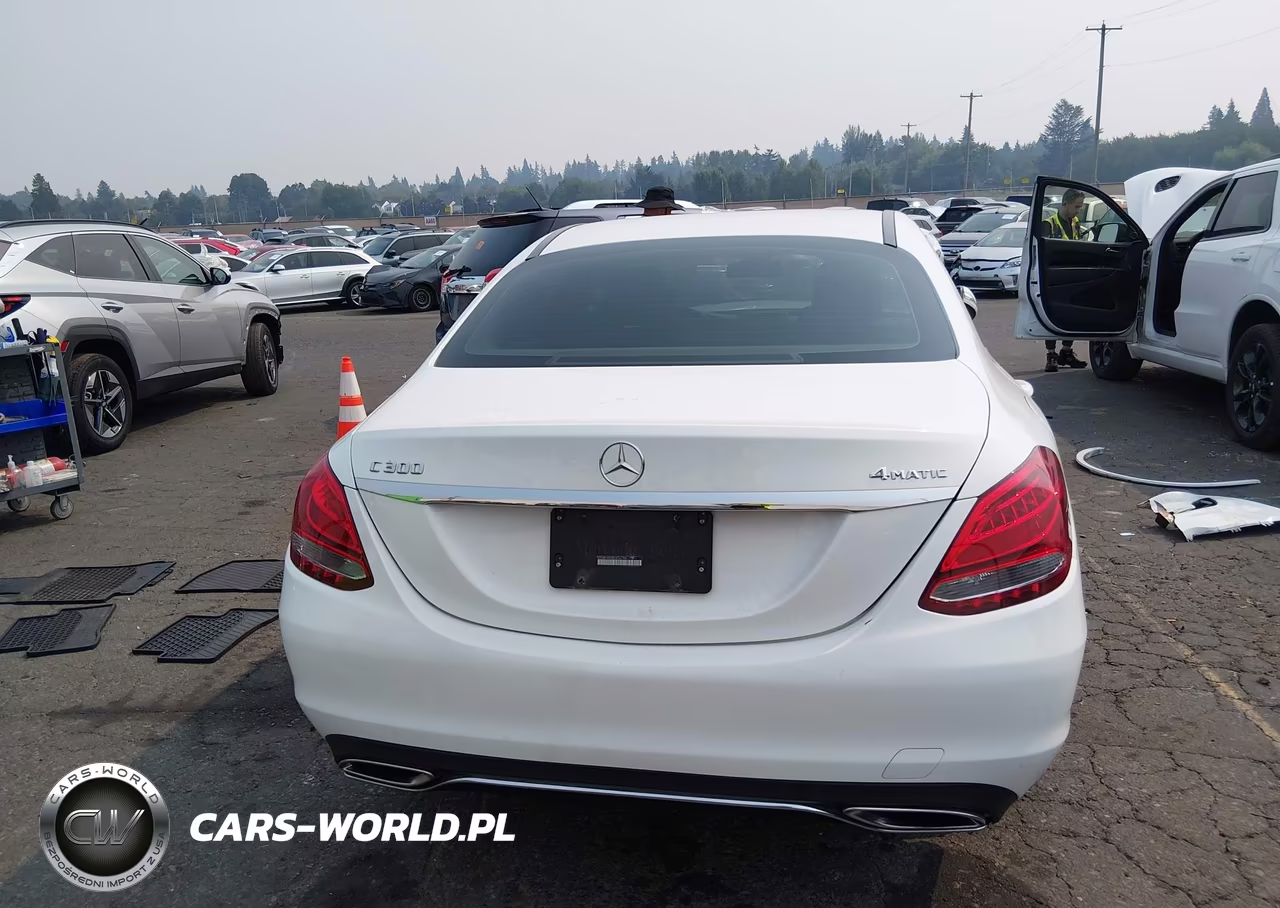 2015 Mercedes-Benz C 300 4Matic VIN:55SWF4KB5FU036788 - 16