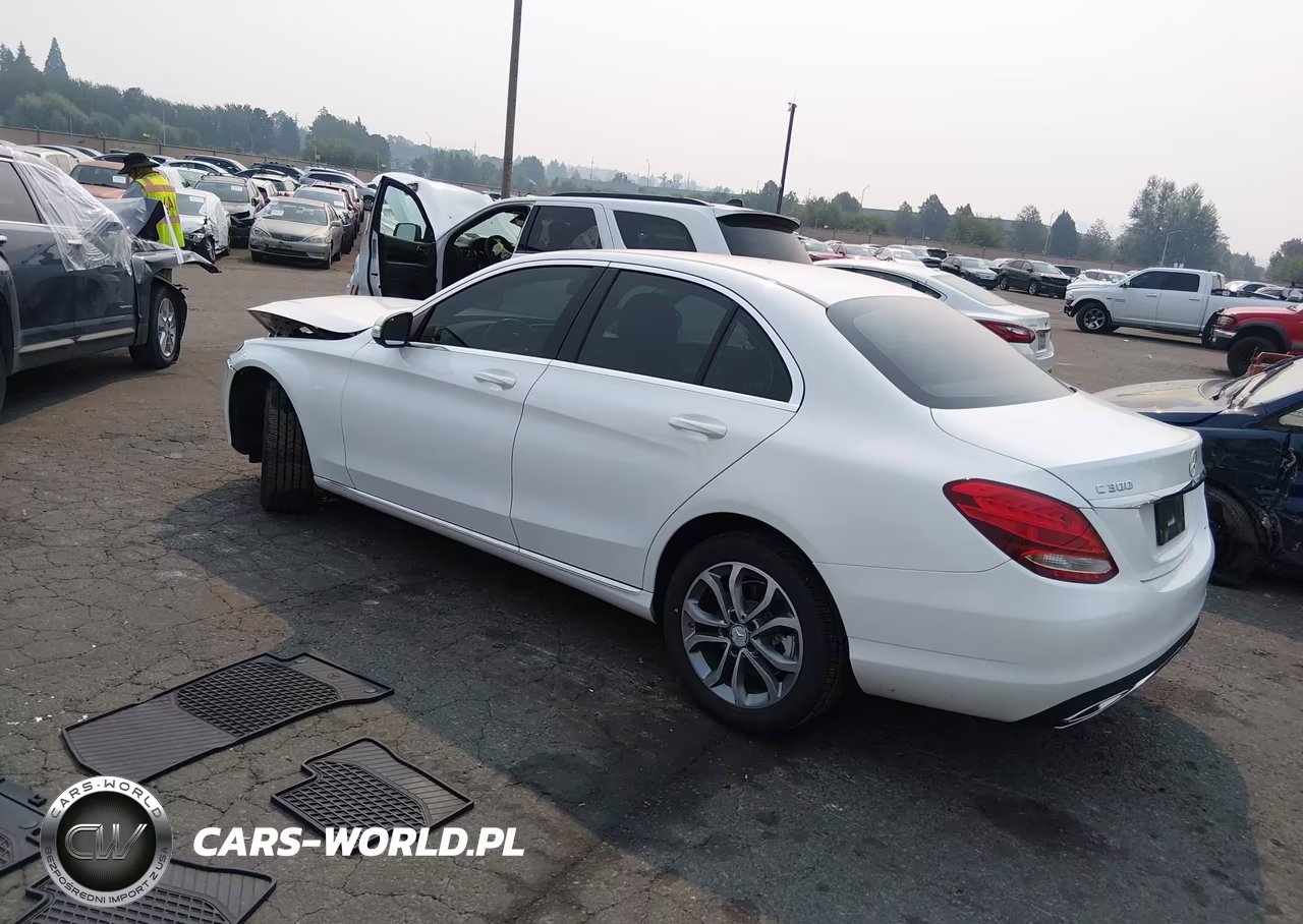 2015 Mercedes-Benz C 300 4Matic VIN:55SWF4KB5FU036788 - 3