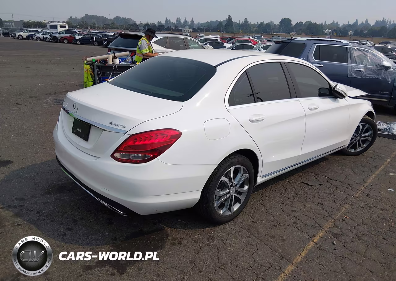 2015 Mercedes-Benz C 300 4Matic VIN:55SWF4KB5FU036788 - 4