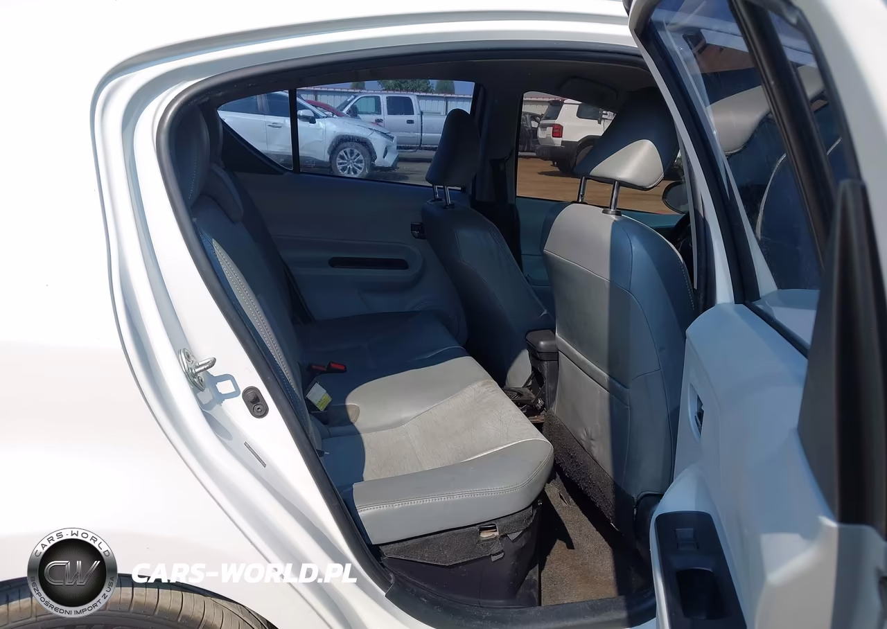 2012 Toyota Prius C Four VIN:JTDKDTB37C1506204 - 8