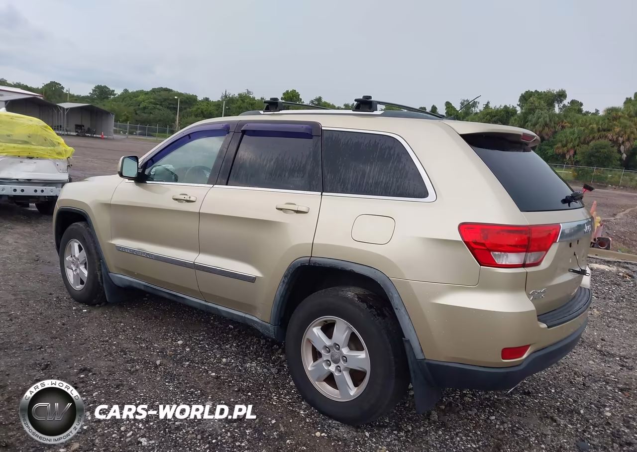 2012 Jeep Grand Cherokee Laredo VIN:1C4RJFAG4CC179939 - 3