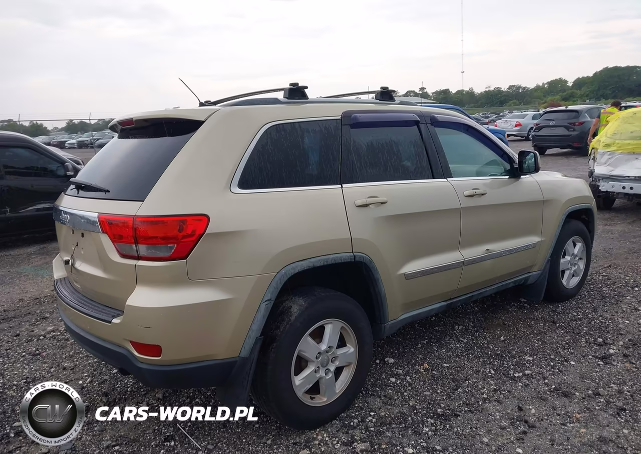 2012 Jeep Grand Cherokee Laredo VIN:1C4RJFAG4CC179939 - 4