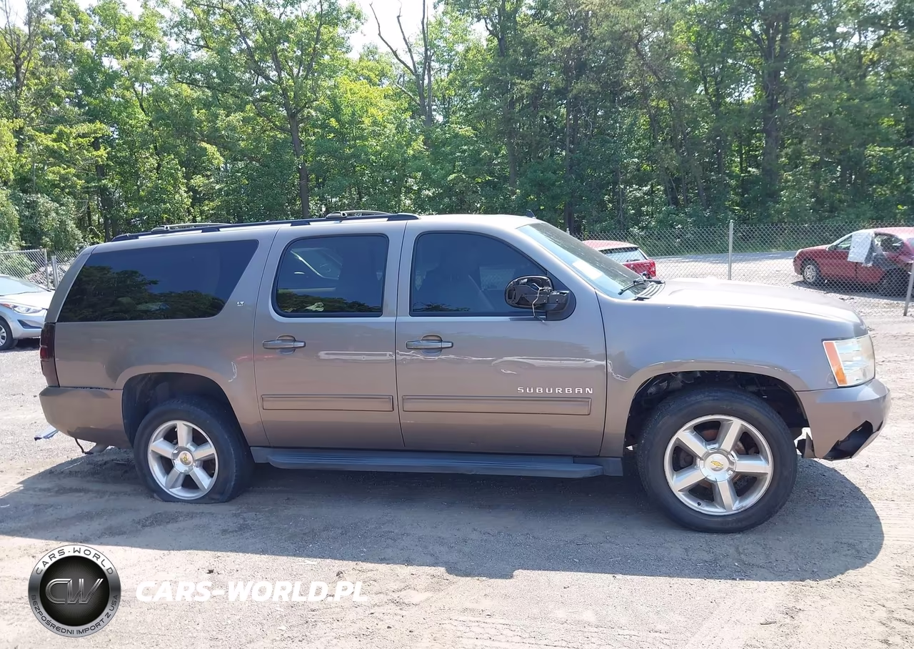 2013 Chevrolet Suburban Lt VIN:1GNSKJE76DR378041 - 12