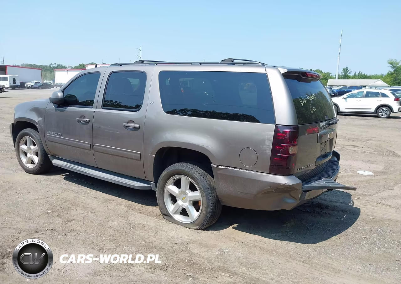 2013 Chevrolet Suburban Lt VIN:1GNSKJE76DR378041 - 3