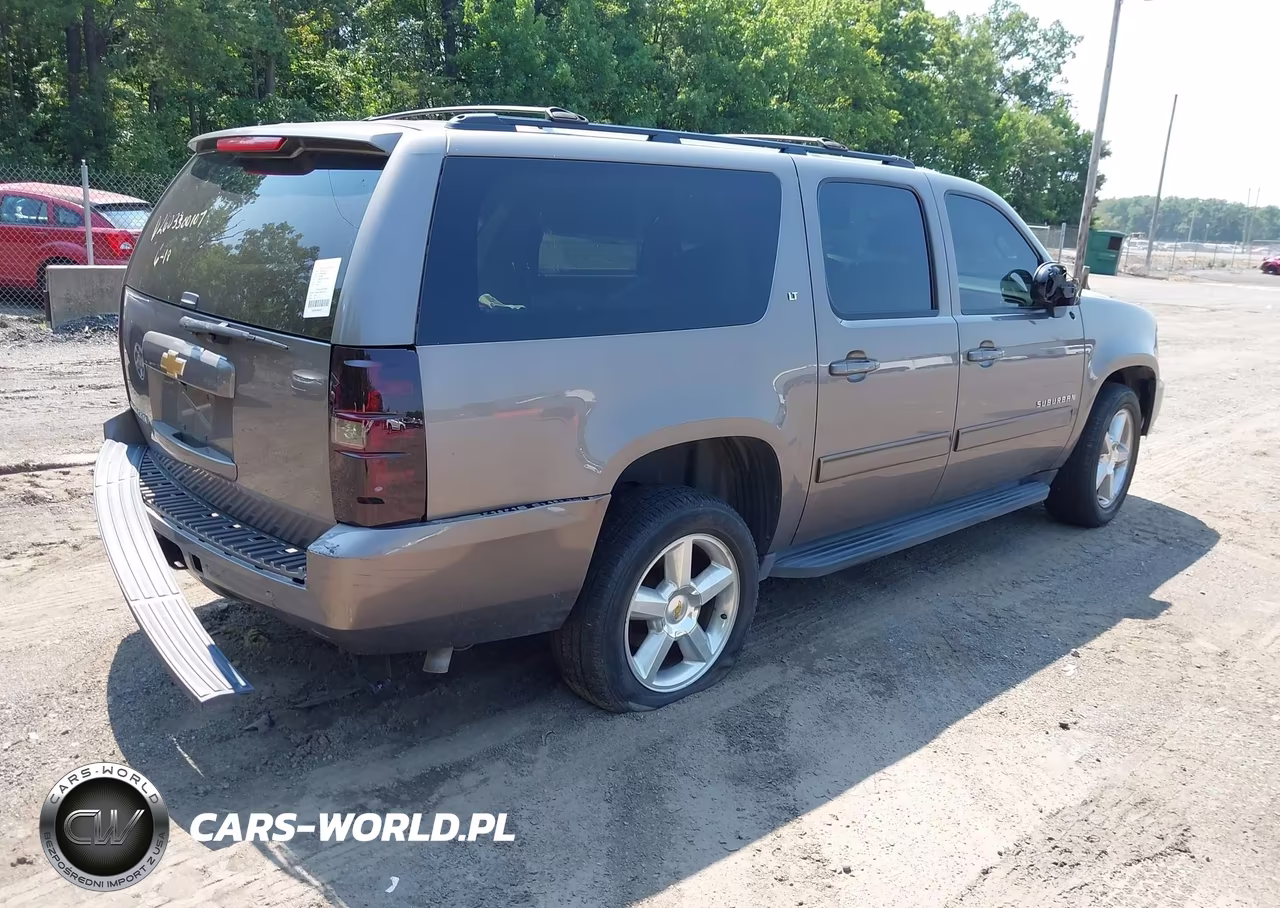 2013 Chevrolet Suburban Lt VIN:1GNSKJE76DR378041 - 4