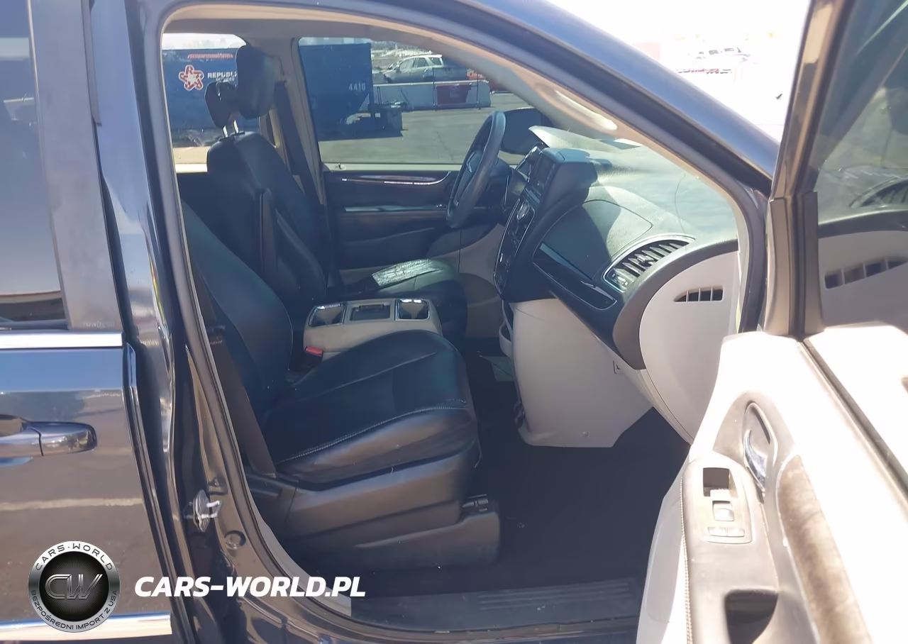 2014 Chrysler Town & Country Touring VIN:2C4RC1BG0ER157118 - 5