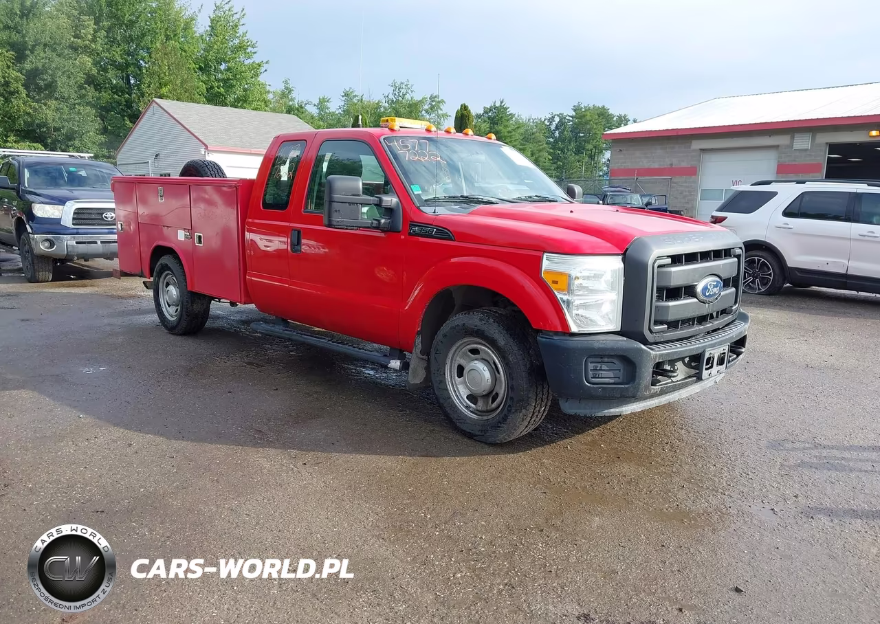 2011 Ford F-350 Chassis Xl