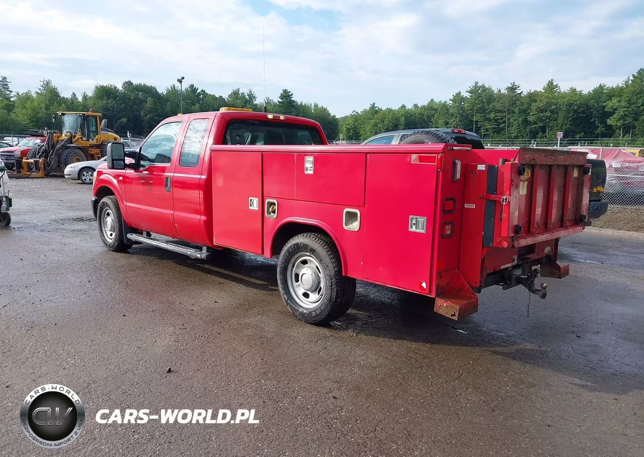2011 Ford F-350 Chassis Xl VIN:1FD8X3E61BEC07110 - 3