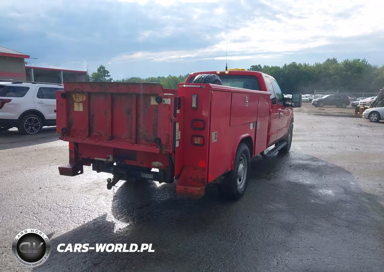 2011 Ford F-350 Chassis Xl VIN:1FD8X3E61BEC07110 - 4