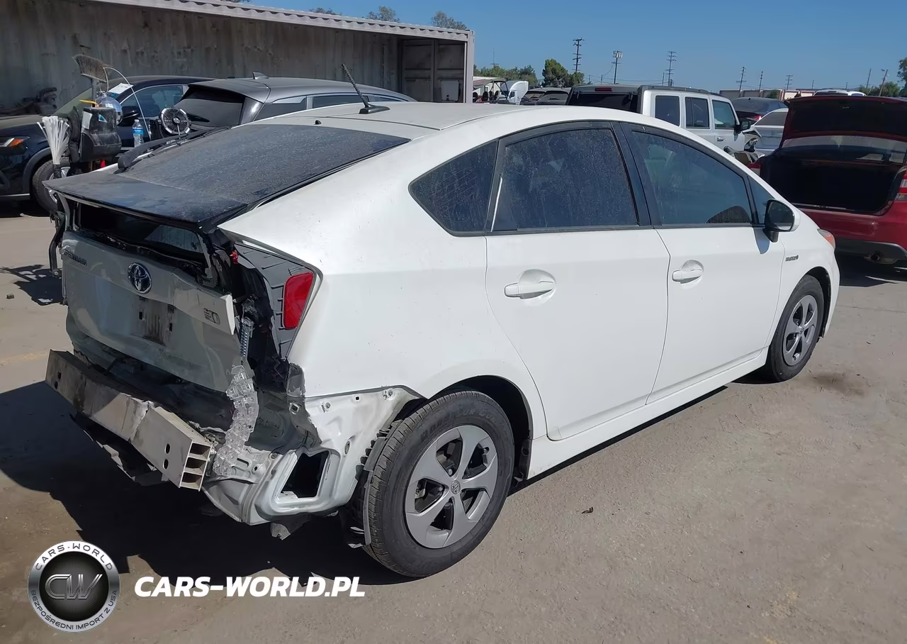 2015 Toyota Prius Three VIN:JTDKN3DU9F1961238 - 4