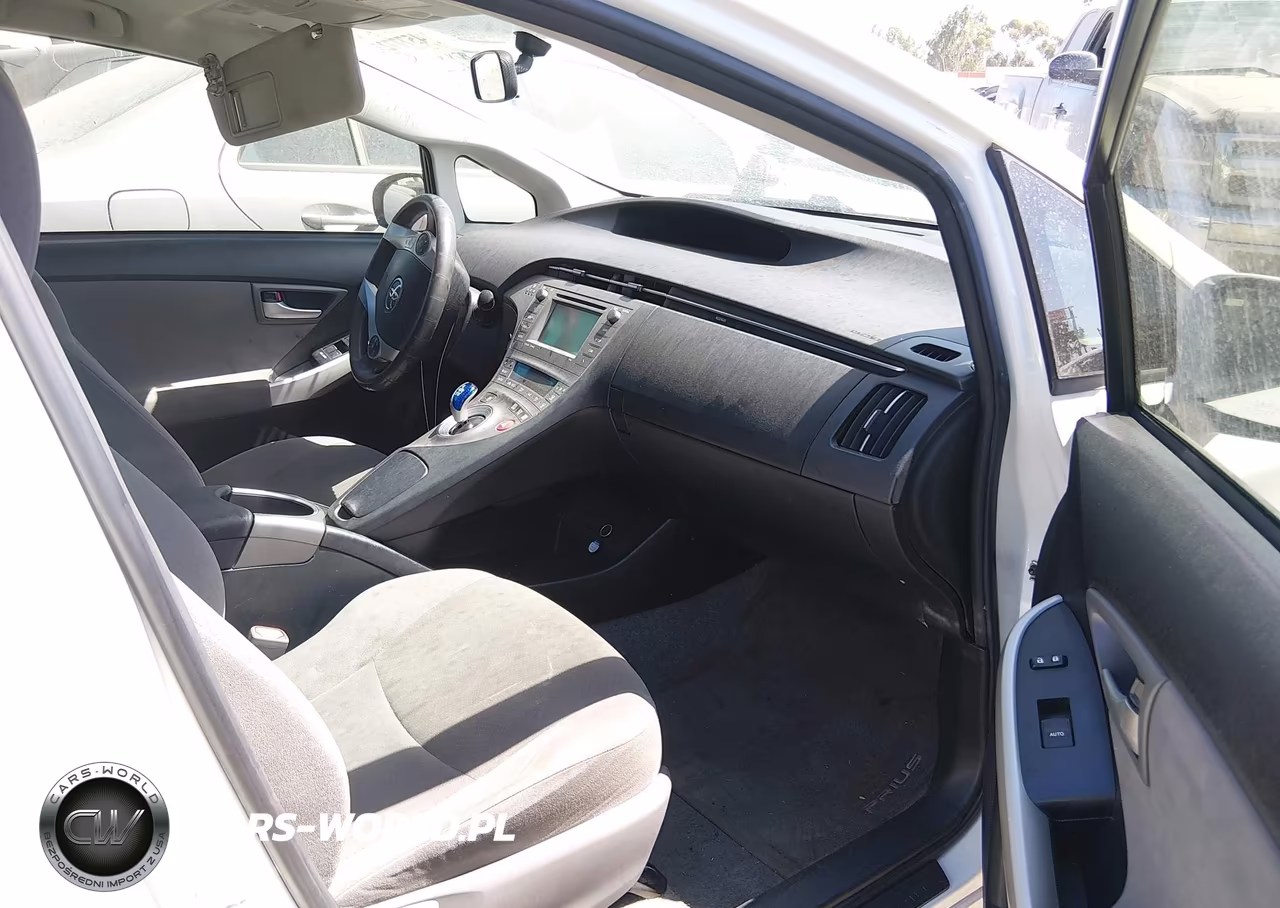 2015 Toyota Prius Three VIN:JTDKN3DU9F1961238 - 5
