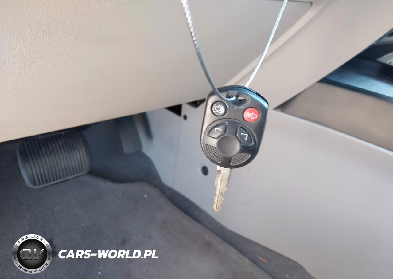 2009 Ford Escape Xls-Xls Manual VIN:1FMCU02759KB08607 - 11