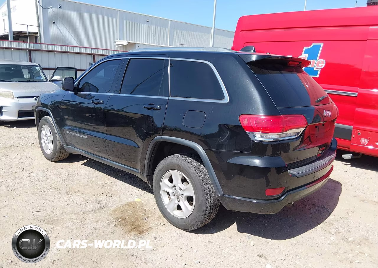 2017 Jeep Grand Cherokee Laredo VIN:1C4RJEAG7HC626314 - 3