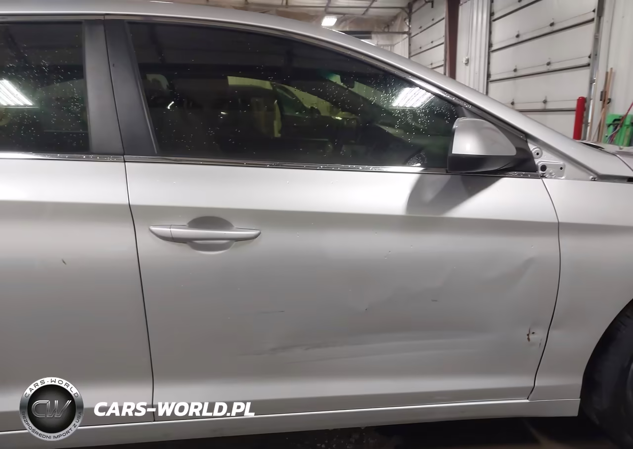 2016 Hyundai Sonata VIN:5NPE24AF3GH396965 - 18