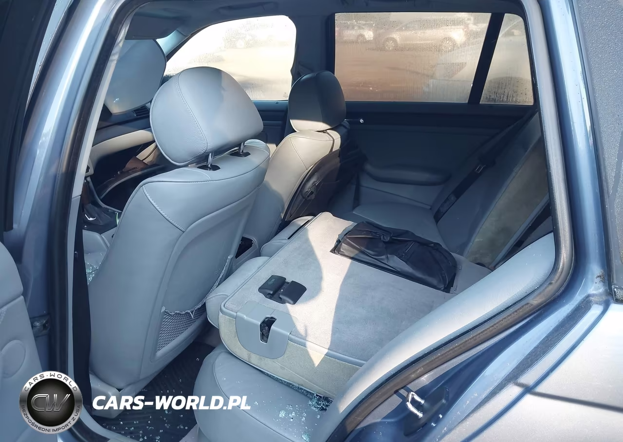 2004 BMW 325Xit VIN:WBAEP33484PF03676 - 8
