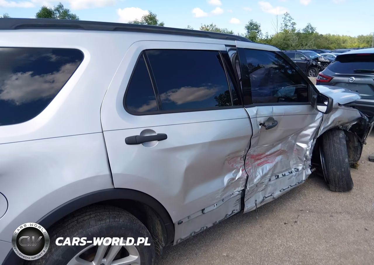 2017 Ford Explorer VIN:1FM5K8B8XHGE28061 - 6