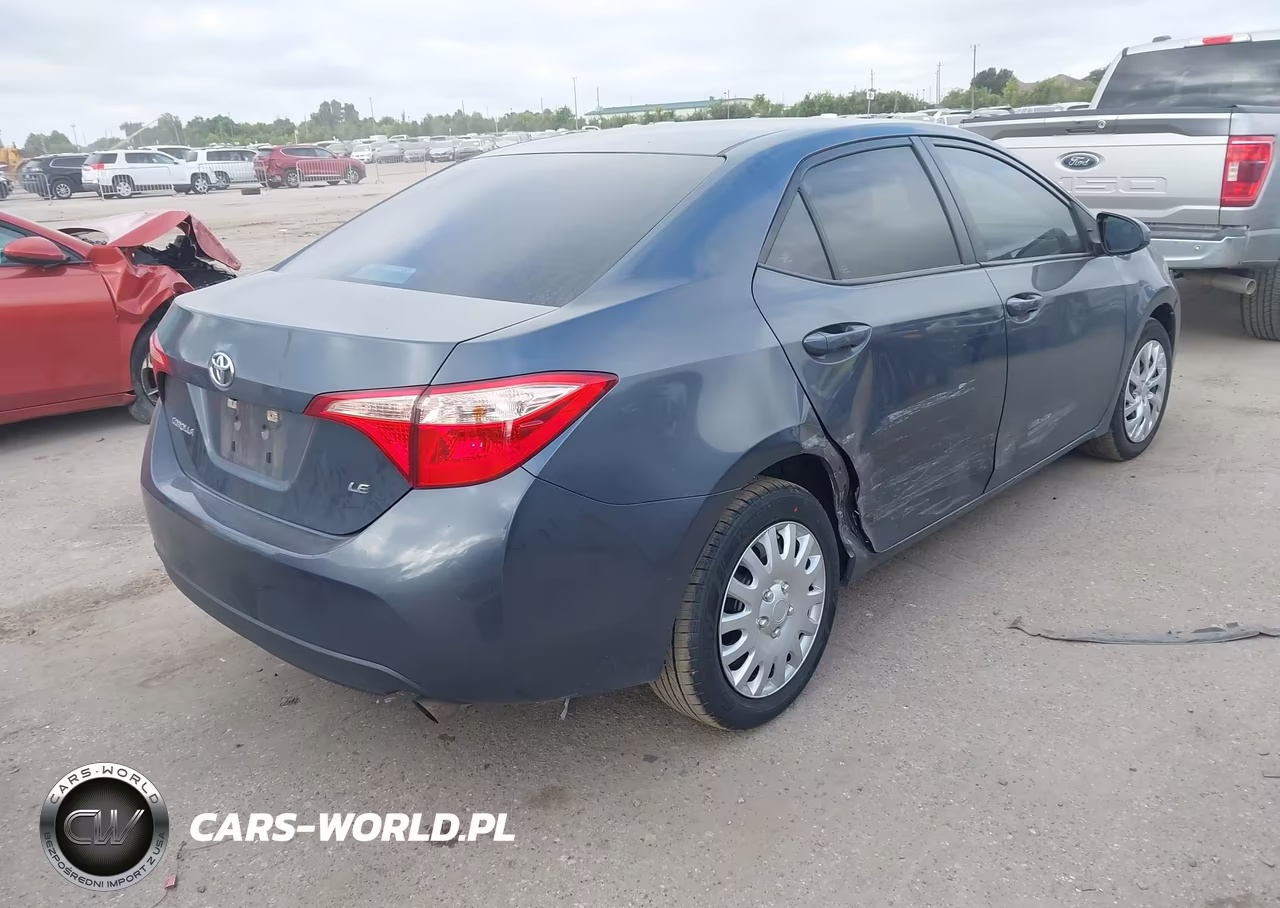 2019 Toyota Corolla Le VIN:5YFBURHEXKP939778 - 4