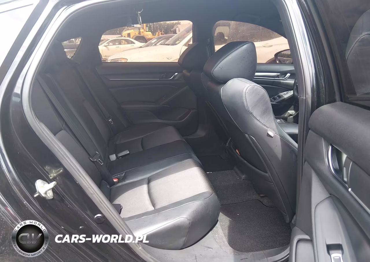 2018 Honda Accord Sport VIN:1HGCV1F35JA207325 - 8